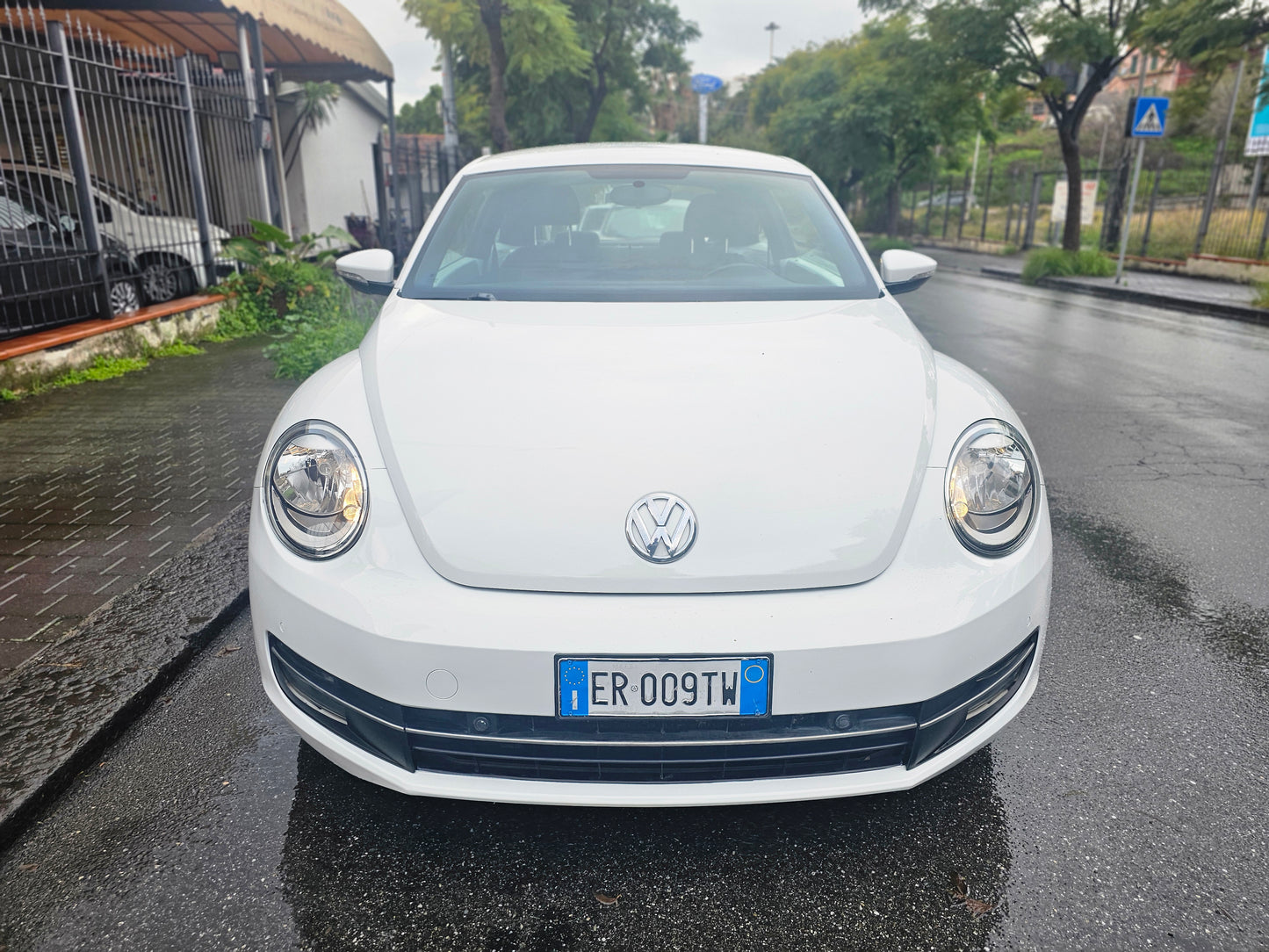 Volkswagen Maggiolino 1.6 TDI Design 77kw